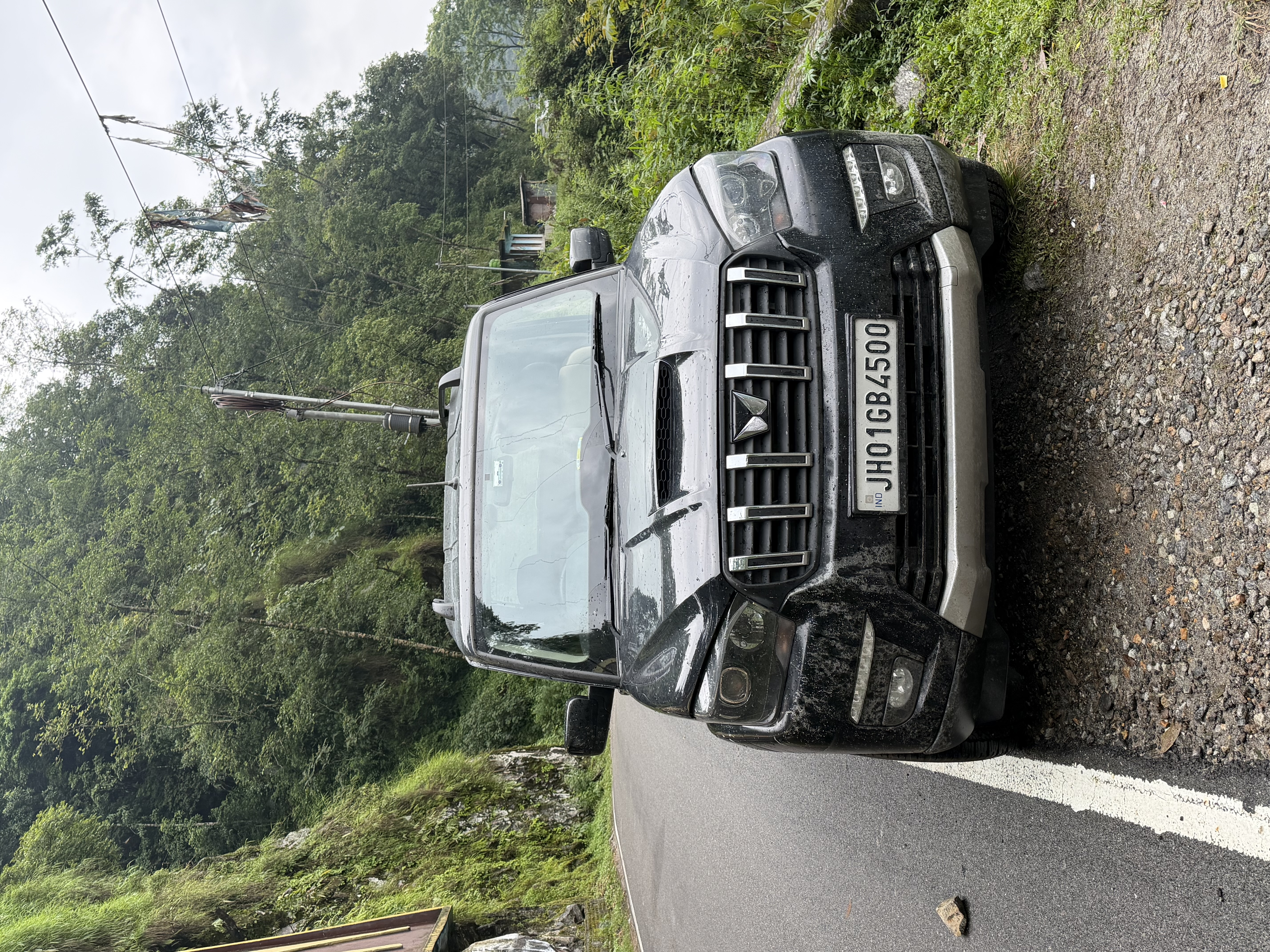 Drigo Scorpio Classic on the mountain road between Rangpo and Gangtok, Sikkim